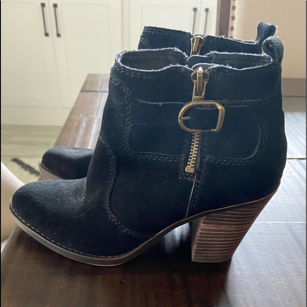 Lucky Brand black suede booties size 6.5